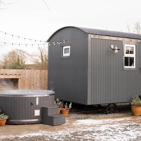 Barfield Shepherds Hut Magherafelt Exterior foto
